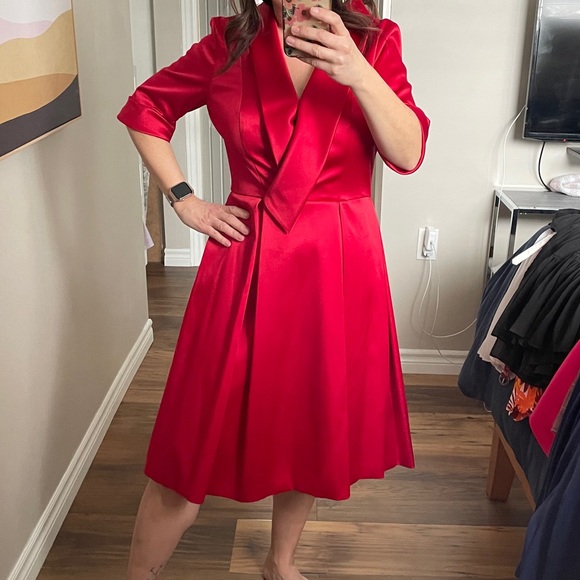 Gal meet glam red satin dress - Picture 1 of 3